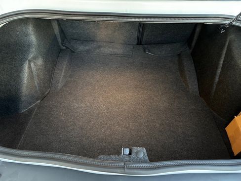 Used 2015 Dodge Challenger SRT Hellcat image 23