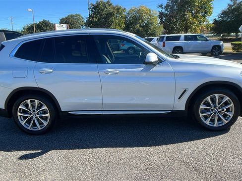 Used 2019 BMW X3 sDrive30i w/ Premium Package image 4