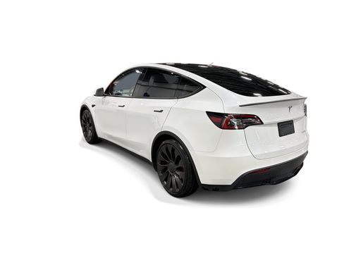Certified 2023 Tesla Model Y Performance AWD/4WD image 4