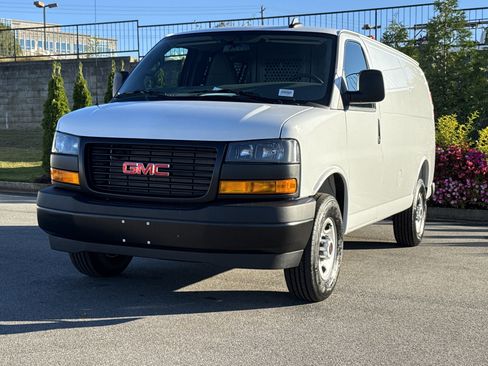 New 2025 GMC Savana 2500 w/ Driver Convenience Package image 5