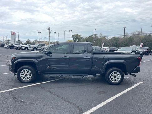 Used 2024 Toyota Tacoma SR5 image 13