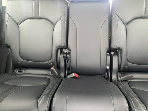 Certified 2025 Honda Pilot EX-L image 15