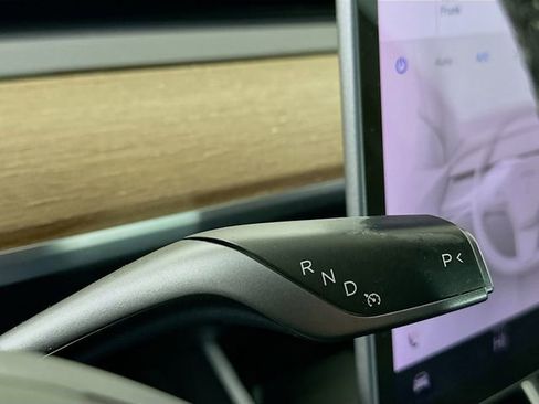 Used 2018 Tesla Model 3 Long Range image 16