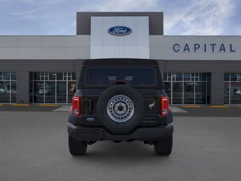 New 2025 Ford Bronco 4-Door image 5