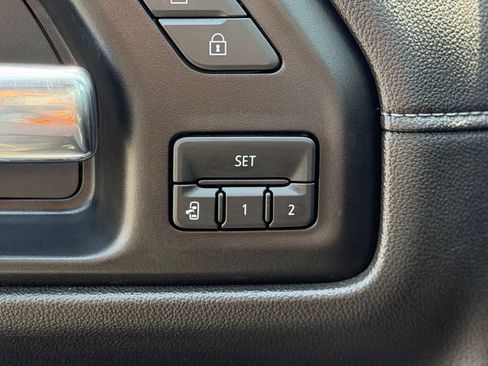 Used 2021 GMC Sierra 1500 SLT w/ SLT Convenience Package AWD/4WD image 19