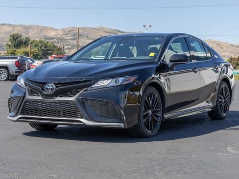 Used 2023 Toyota Camry XSE image 31