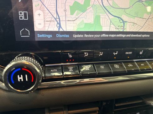 Used 2024 GMC Canyon Elevation w/ Elevation Premium Package image 31