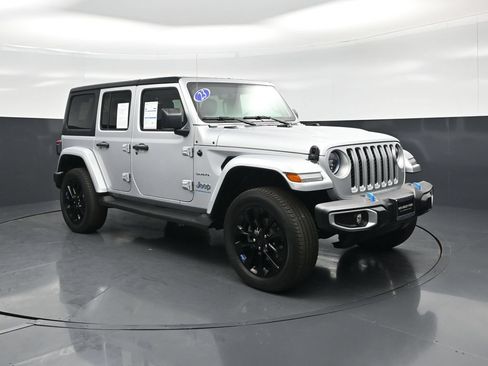 Used 2023 Jeep Wrangler Unlimited Sahara w/ Cold Weather Group AWD/4WD image 55