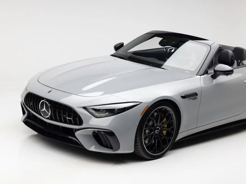 Used 2022 Mercedes-Benz SL 55 AMG 4MATIC image 31
