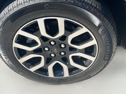 Used 2024 Ford Maverick Lariat image 31