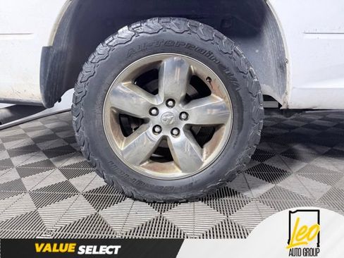 Used 2017 RAM 1500 Express AWD/4WD image 18