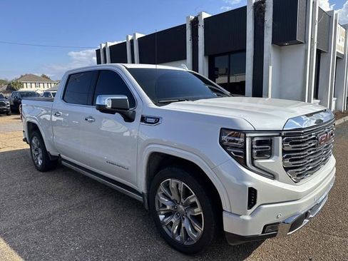 Used 2024 GMC Sierra 1500 Denali w/ Denali Reserve Package image 4