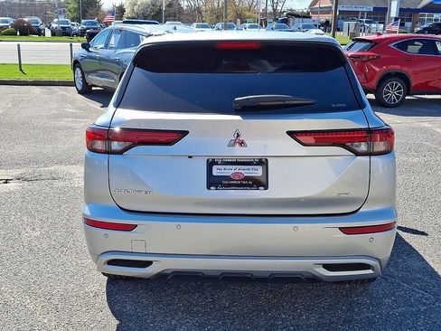 Used 2023 Mitsubishi Outlander SEL AWD/4WD image 5