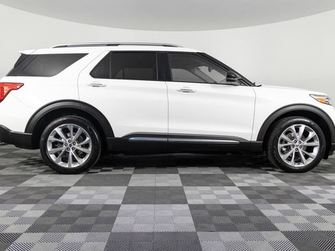 Used 2021 Ford Explorer Platinum w/ Equipment Group 601A image 9