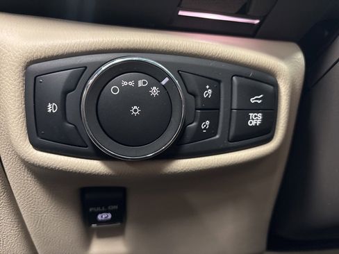 Used 2019 Lincoln Nautilus Select image 25