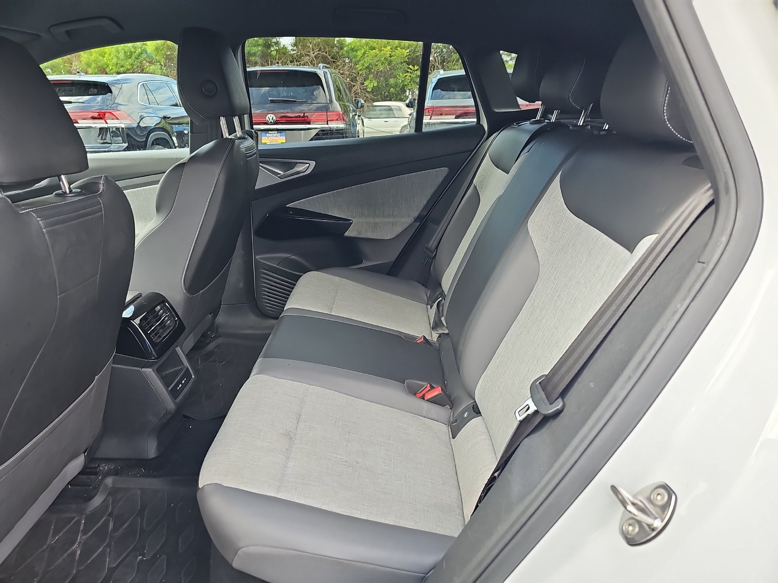 Used 2023 Volkswagen ID.4 Pro RWD image 15
