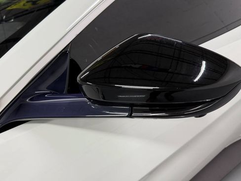 Used 2019 Aston Martin V8 Vantage Coupe RWD image 25