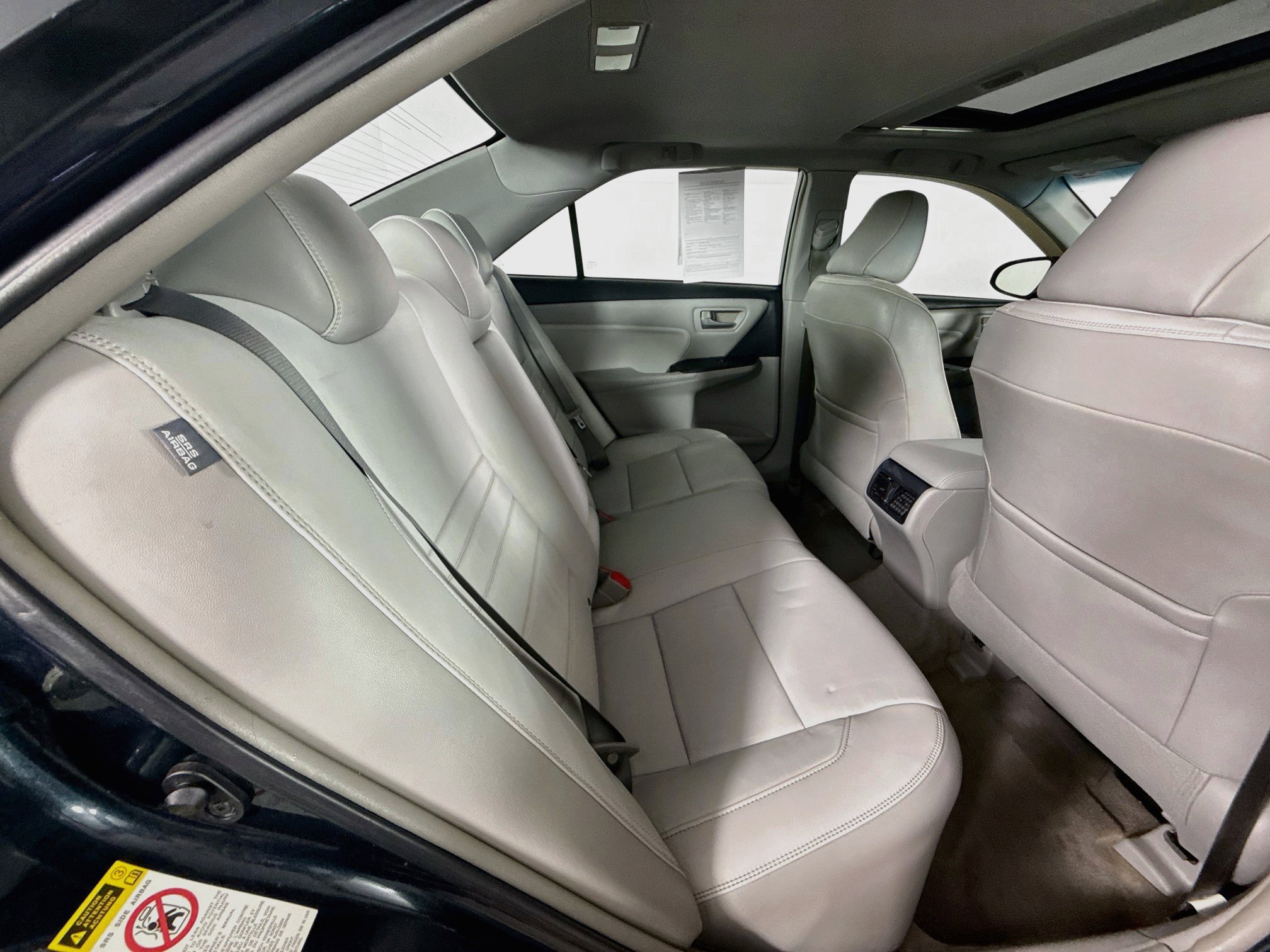 Used 2015 Toyota Camry XLE FWD image 35