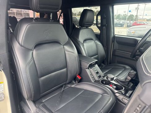 Used 2025 Ford Bronco Outer Banks image 5