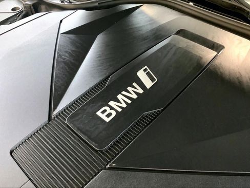 Used 2024 BMW i5 eDrive40i w/ Executive Package RWD image 30