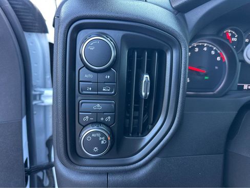 Used 2022 Chevrolet Silverado 1500 W/T w/ WT Value Package image 28