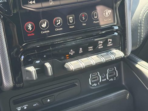 Used 2019 RAM 1500 Limited AWD/4WD image 7