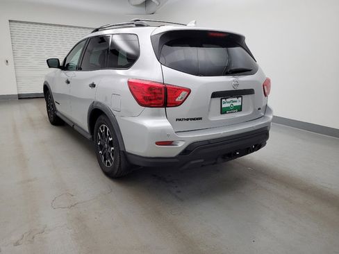 Used 2020 Nissan Pathfinder SL FWD image 5
