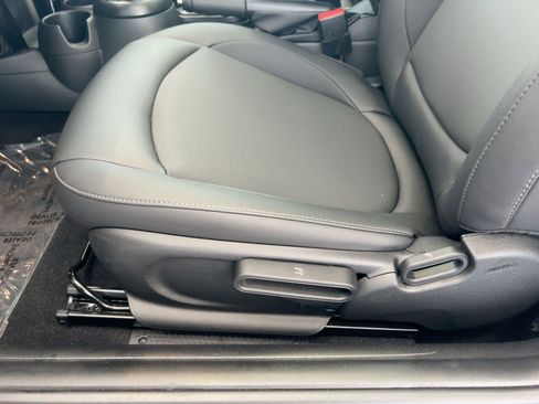 Used 2024 MINI Cooper 2-Door Hardtop image 14