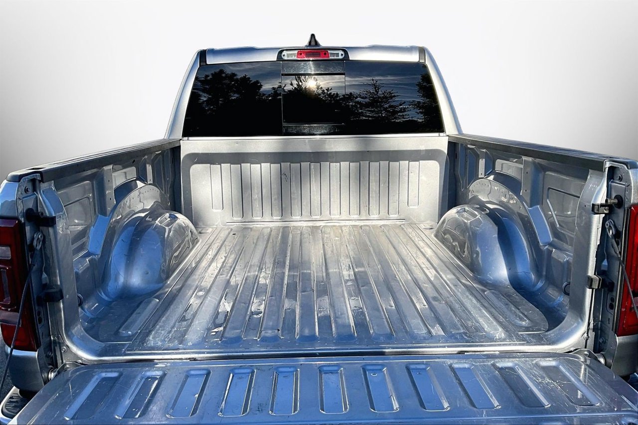 Used 2023 RAM 1500 Laramie AWD/4WD image 25