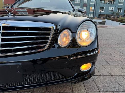 Used 2009 Mercedes-Benz E 550 Sedan image 18