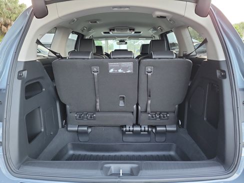 New 2026 Honda Odyssey Touring image 9