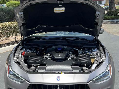 Used 2021 Maserati Ghibli S GranSport RWD image 25
