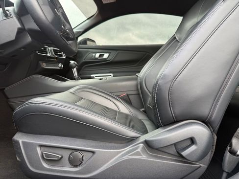 Used 2024 Ford Mustang Premium image 9