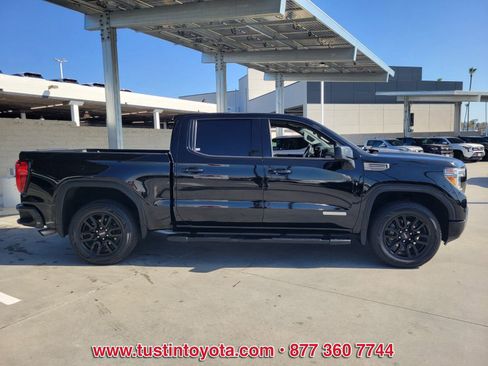 Used 2022 GMC Sierra 1500 Elevation w/ LPO, Elevation Black Package RWD image 3