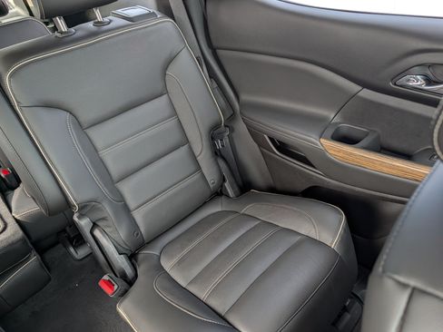 Used 2018 GMC Acadia Denali w/ Technology Package AWD/4WD image 14