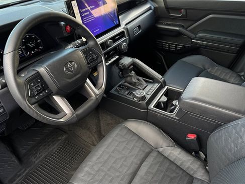 Used 2025 Toyota 4Runner TRD Off-Road Premium image 10