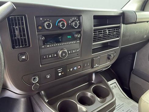 Used 2025 Chevrolet Express 3500 LT w/ LT Preferred Equipment Group RWD image 20