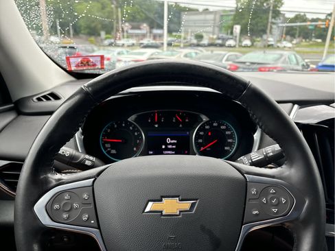 Used 2020 Chevrolet Traverse LT FWD image 9
