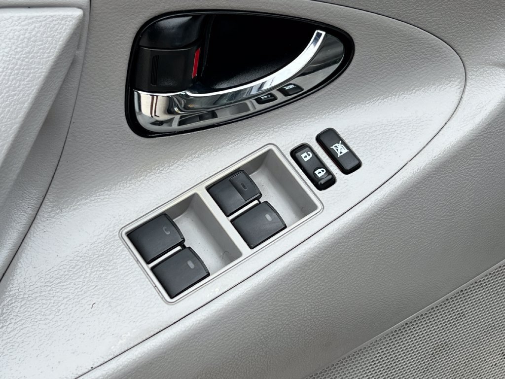 Used 2011 Toyota Camry LE w/ LE Extra-Value Pkg FWD image 6