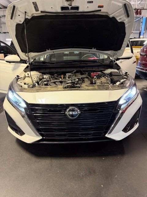 Used 2023 Nissan Altima 2.5 SL AWD/4WD image 10