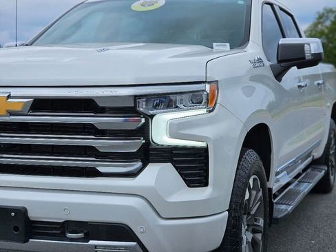 Used 2024 Chevrolet Silverado 1500 High Country w/ Technology Package image 9