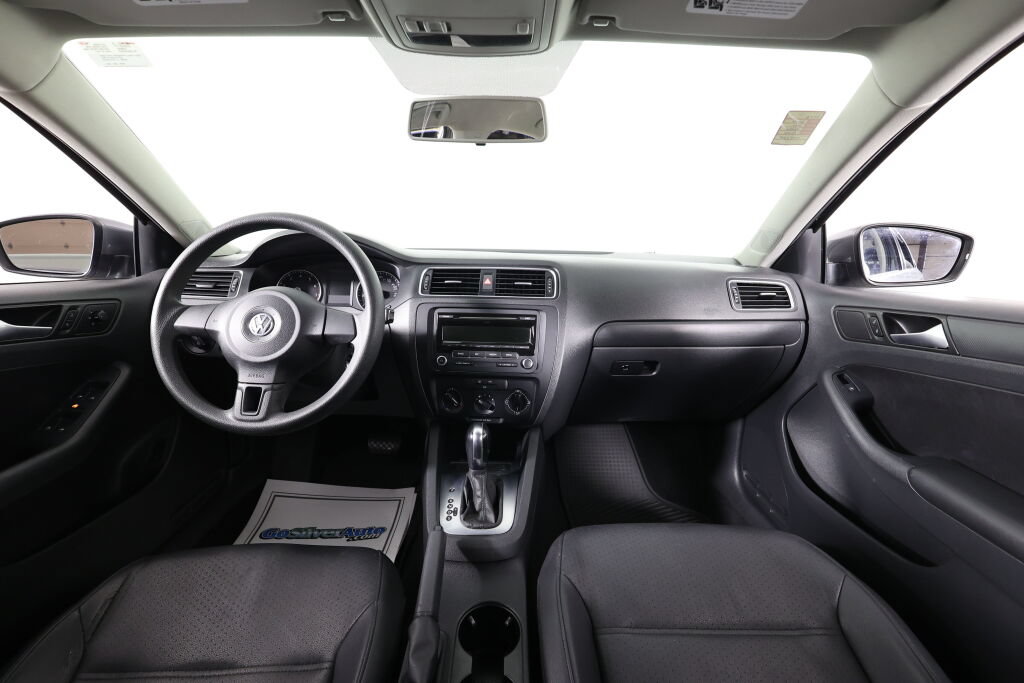 Used 2014 Volkswagen Jetta SE FWD image 29