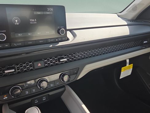 New 2025 Honda Accord SE image 11