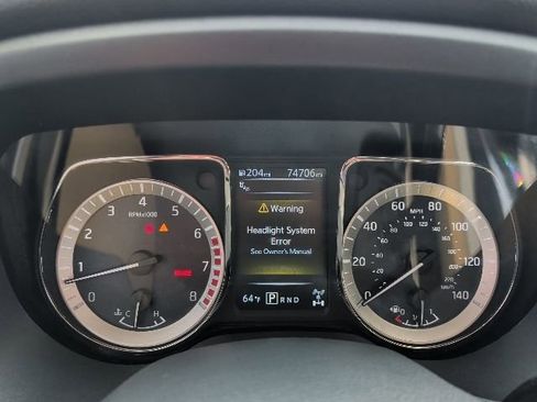 Used 2018 Nissan Titan PRO-4X w/ Pro-4x Convenience Package image 2