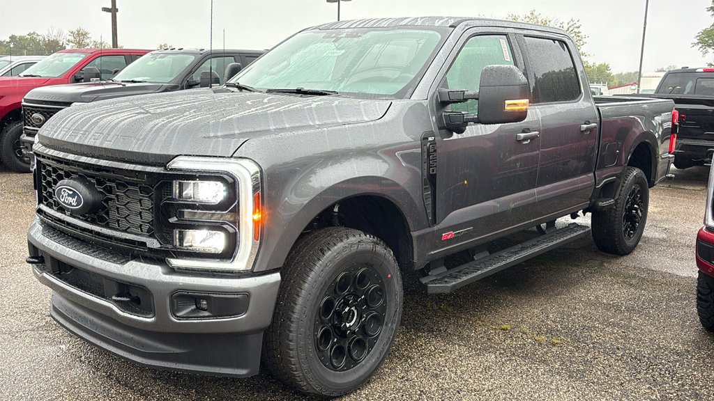 New 2027 Ford F250 XLT w/ XLT Premium Package AWD/4WD image 2