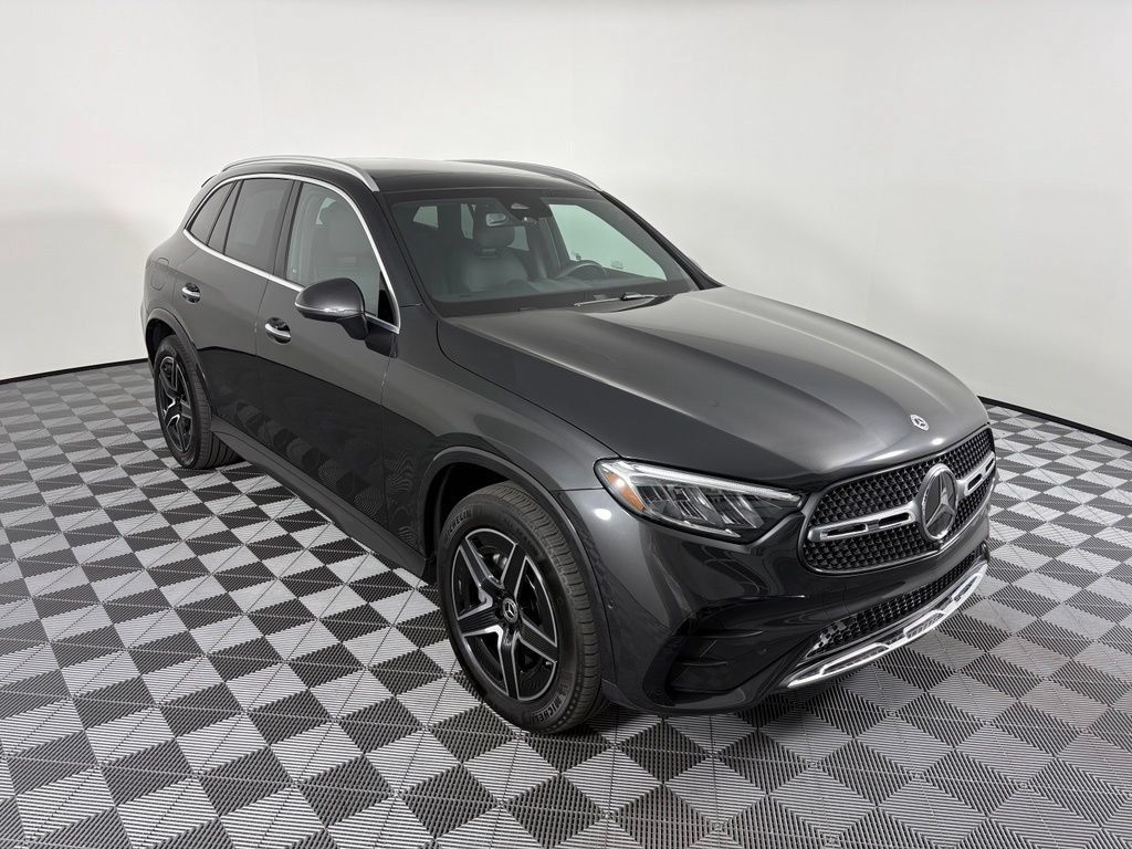 Certified 2026 Mercedes-Benz GLC 300 4MATIC image 1
