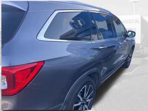 Certified 2020 Honda Pilot Touring image 3
