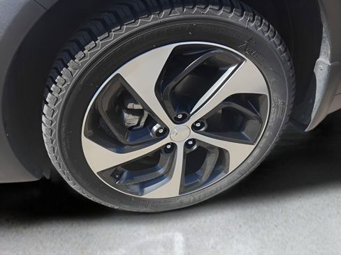 Used 2016 Hyundai Tucson Sport image 31