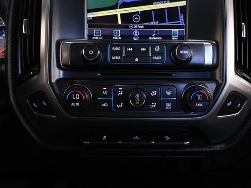 Used 2017 Chevrolet Silverado 1500 LT w/ Redline Edition AWD/4WD image 32