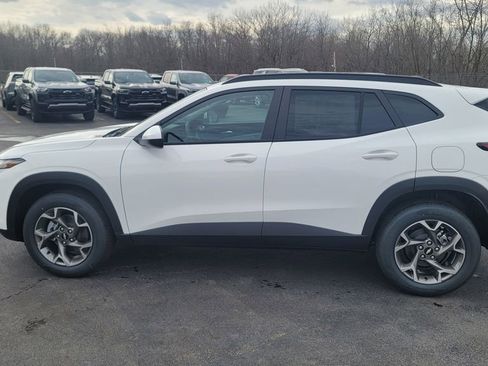 New 2026 Chevrolet Trax LT FWD image 7